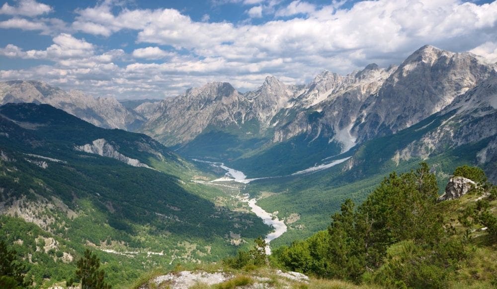Albania Valle-di-Valbona-1000×583